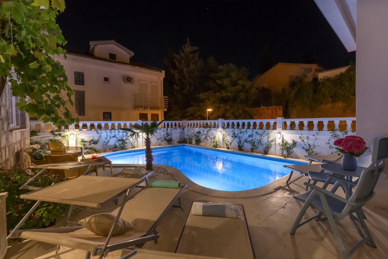 Apartments Captain'S Villa Budva Bagian luar foto